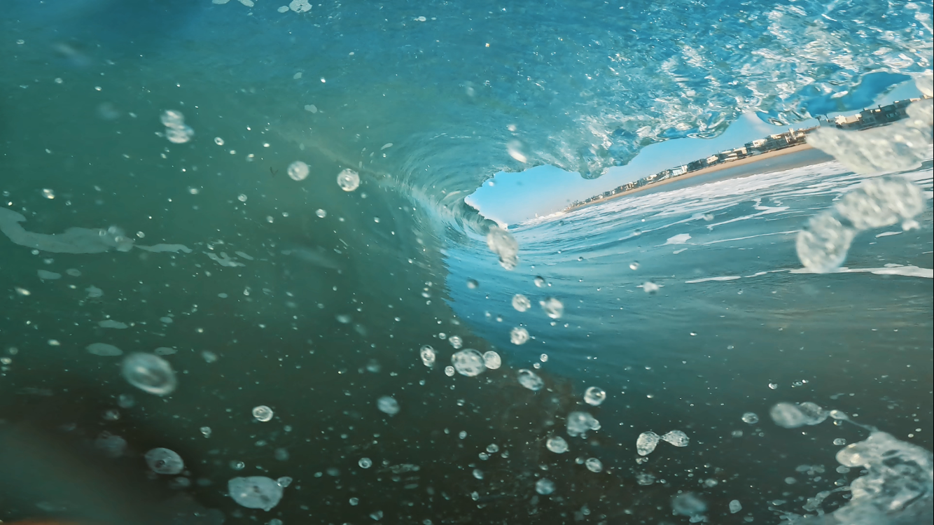 waves that barrel in Los Angeles, Manhattan Beach, California